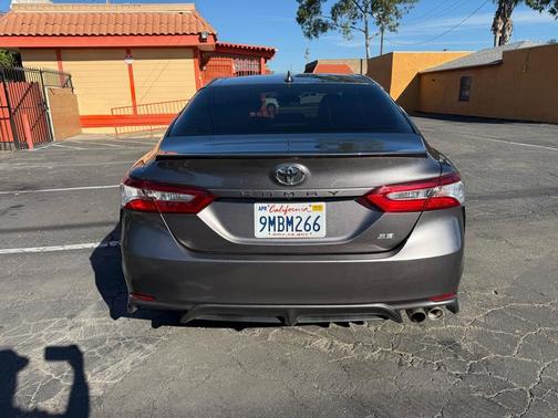 2020 Toyota Camry SE