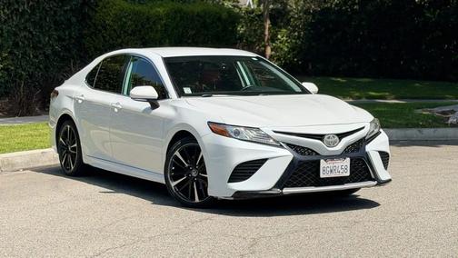 Pearl White 2019 Toyota Camry XSE