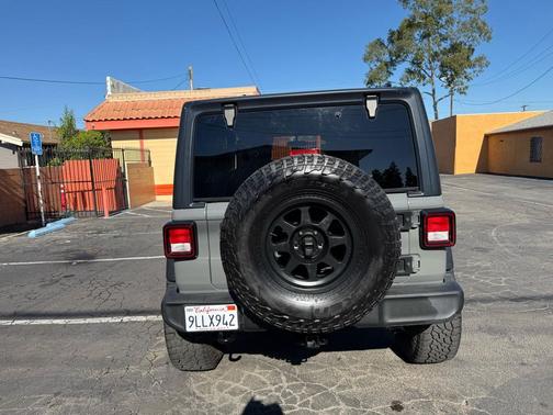 2022 Jeep Wrangler Unlimited Sport