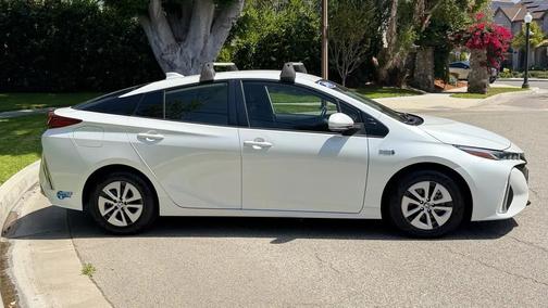 Pearl White 2021 Toyota Prius Prime XLE