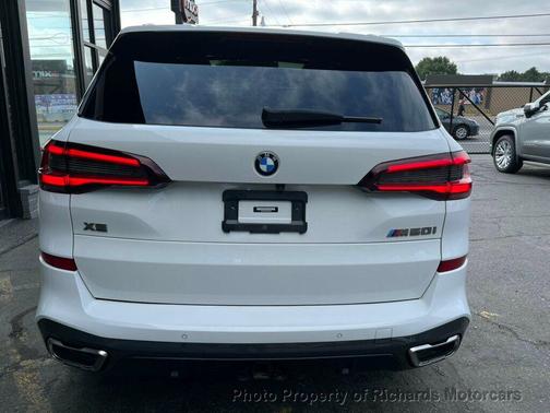 2022 BMW X5 M50i
