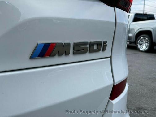 2022 BMW X5 M50i