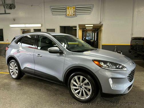 2022 Ford Escape Titanium