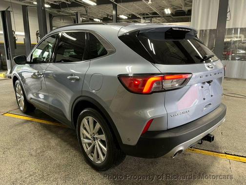 2022 Ford Escape Titanium