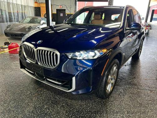 Marina Bay Blue Metallic 2025 BMW X5 xDrive40i