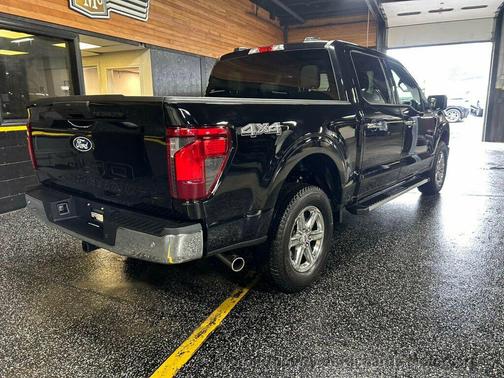 Agate Black Metallic 2025 Ford F-150 XLT