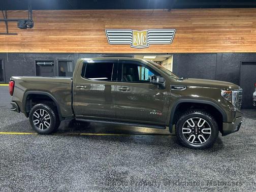 Deep Bronze Metallic 2024 GMC Sierra 1500 AT4