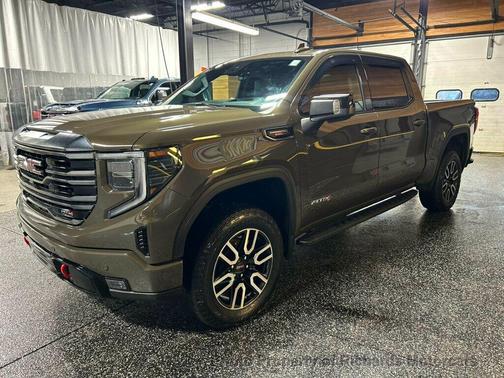 Deep Bronze Metallic 2024 GMC Sierra 1500 AT4