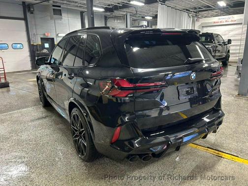 Black Sapphire Metallic 2024 BMW X5 M Base