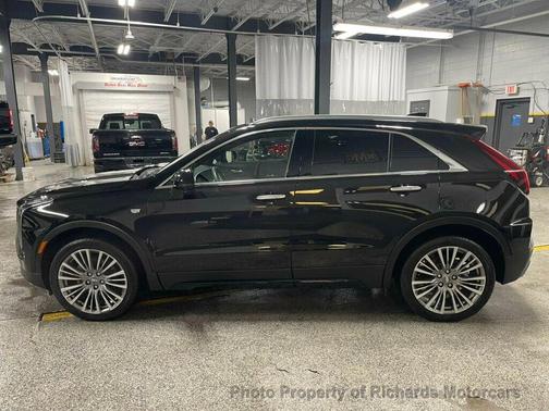 2024 Cadillac XT4 Premium Luxury