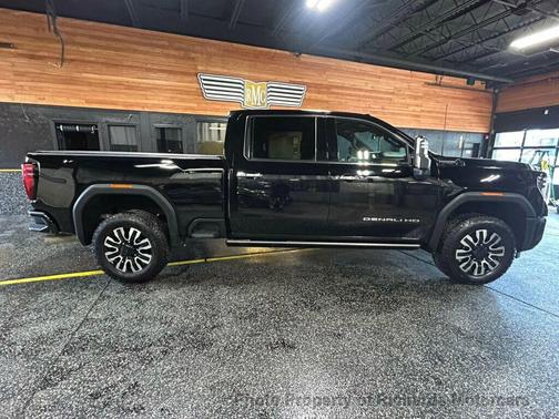Onyx Black 2025 GMC Sierra 2500 Denali Ultimate