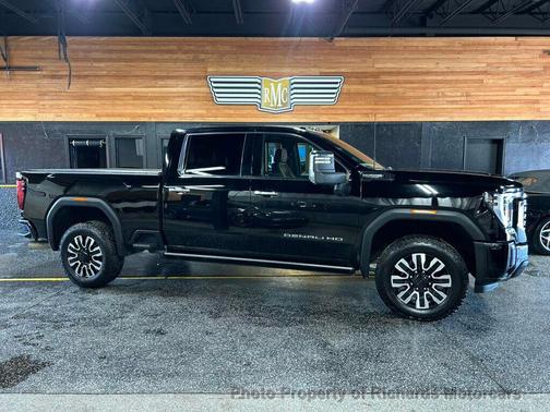 Onyx Black 2025 GMC Sierra 2500 Denali Ultimate