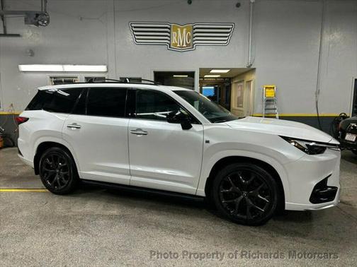 2025 Lexus TX 500h F SPORT Premium