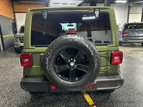 Sarge Green Clearcoat 2021 Jeep Wrangler Unlimited Sahara