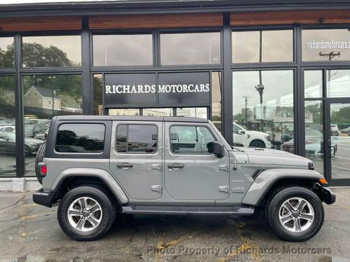 Billet Silver Metallic Clearcoat 2021 Jeep Wrangler Unlimited Sahara