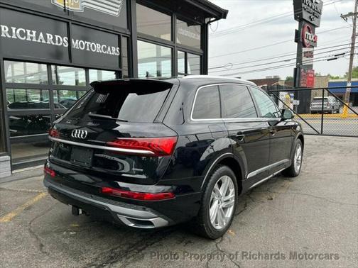 2021 Audi Q7 55 Komfort