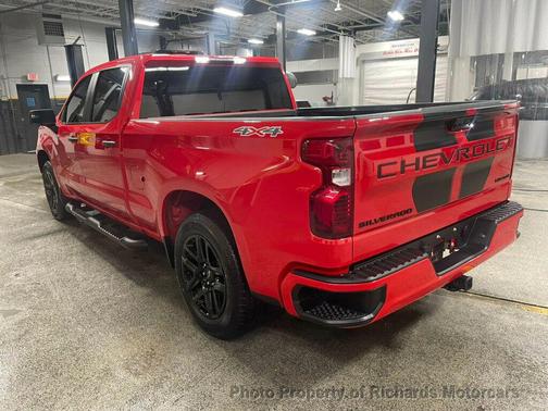 2023 Chevrolet Silverado 1500 Custom