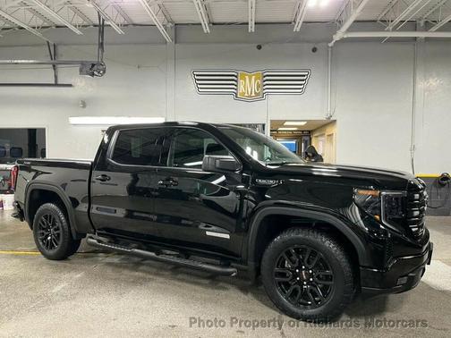 2023 GMC Sierra 1500 Elevation