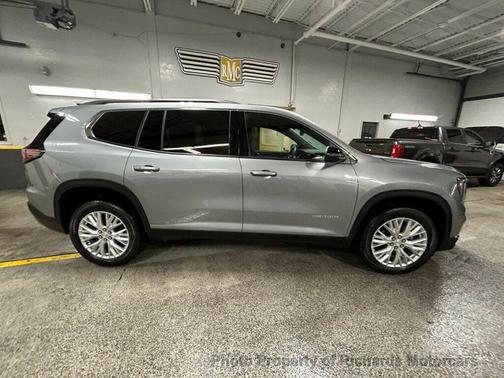 2025 GMC Acadia Elevation AWD