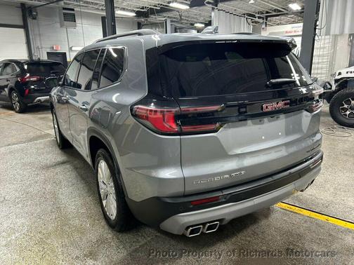 2025 GMC Acadia Elevation AWD