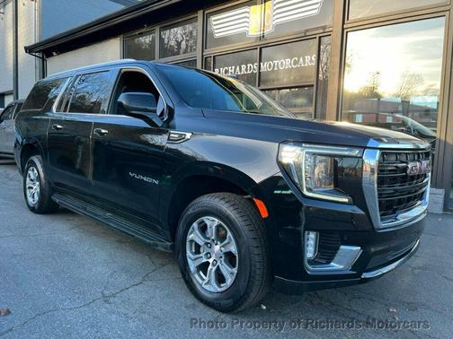 2022 GMC Yukon XL SLE