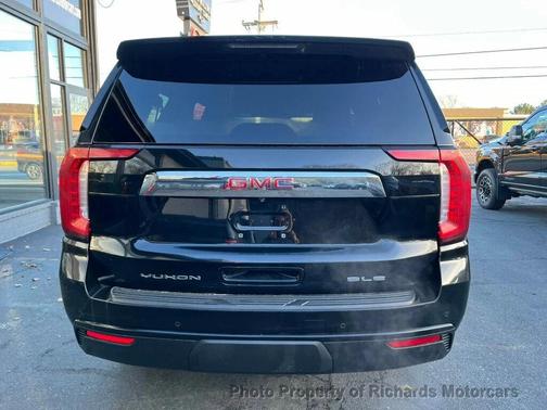 2022 GMC Yukon XL SLE