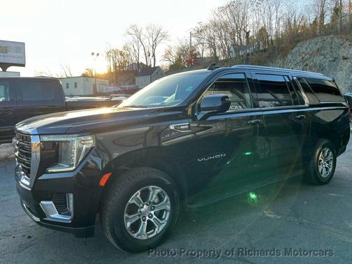 2022 GMC Yukon XL SLE