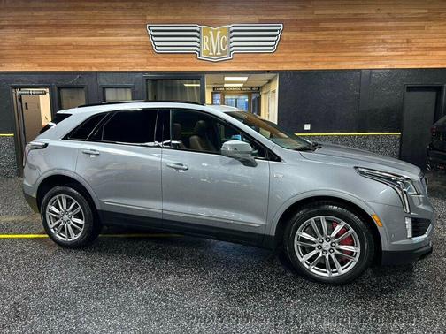 Argent Silver Metallic 2024 Cadillac XT5 Sport