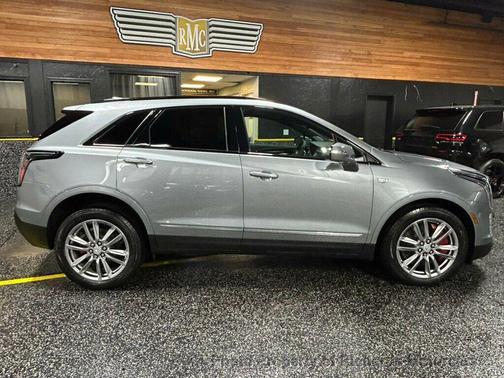 Argent Silver Metallic 2024 Cadillac XT5 Sport