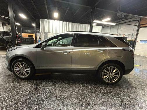 Argent Silver Metallic 2024 Cadillac XT5 Sport