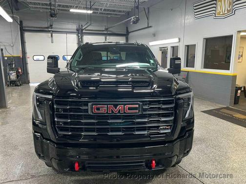 2025 GMC Sierra 2500 AT4