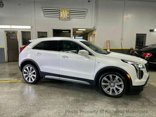 2023 Cadillac XT4 Premium Luxury