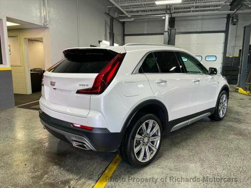 2023 Cadillac XT4 Premium Luxury