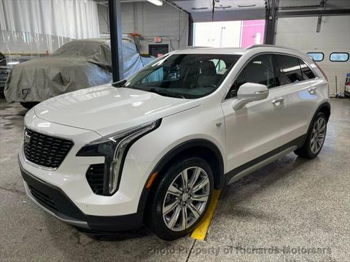 2023 Cadillac XT4 Premium Luxury
