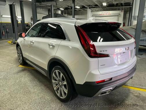 2023 Cadillac XT4 Premium Luxury
