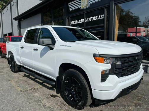 2023 Chevrolet Silverado 1500 Custom