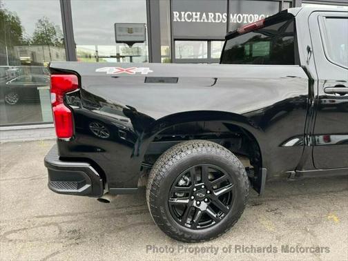 2023 Chevrolet Silverado 1500 Custom