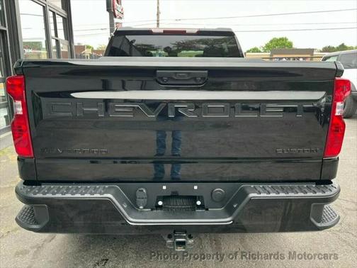 2023 Chevrolet Silverado 1500 Custom