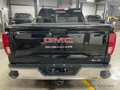 2024 GMC Sierra 1500 SLE