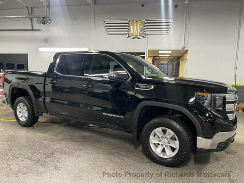 2024 GMC Sierra 1500 SLE