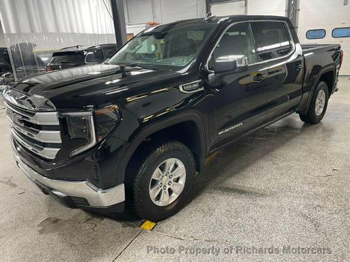2024 GMC Sierra 1500 SLE