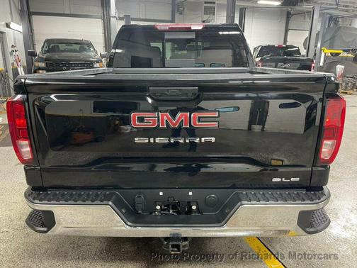 2024 GMC Sierra 1500 SLE