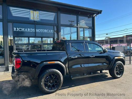 2025 GMC Canyon Denali