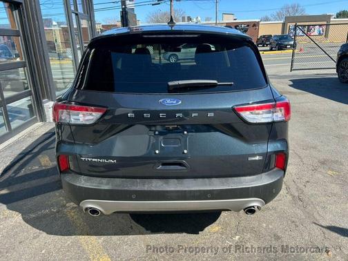 Carbonized Gray Metallic 2022 Ford Escape Titanium