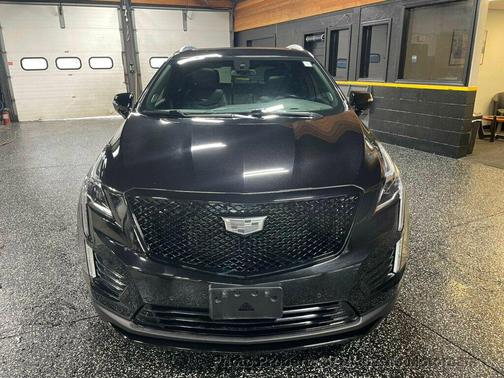 Stellar Black Metallic 2022 Cadillac XT5 Premium Luxury