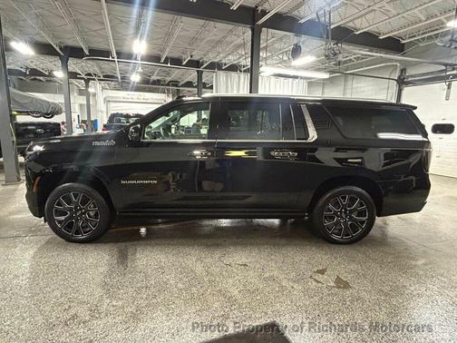 Black 2025 Chevrolet Suburban High Country