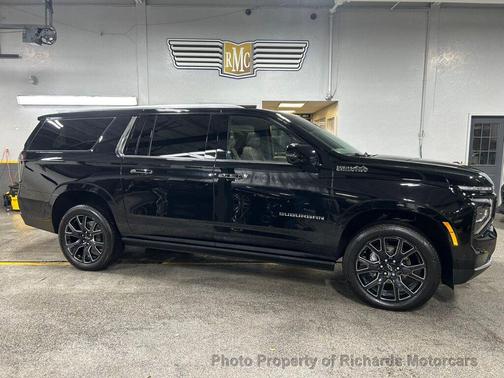Black 2025 Chevrolet Suburban High Country