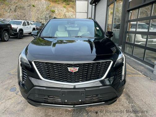 2023 Cadillac XT4 Sport