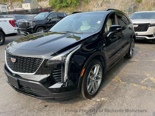 2023 Cadillac XT4 Sport