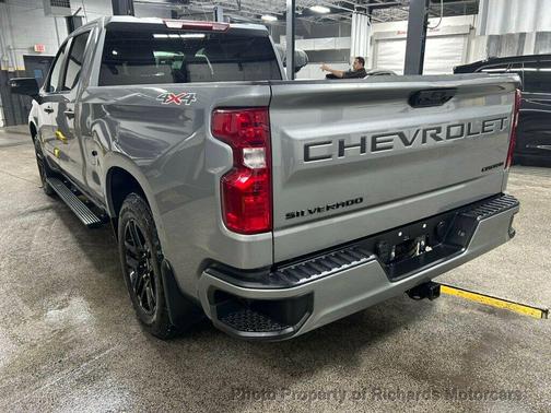 2023 Chevrolet Silverado 1500 Base